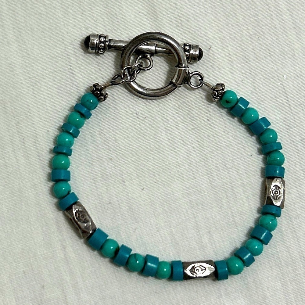 Petite Turquoise Bead Bracelet Silver Hardware Unsigned Unstamped